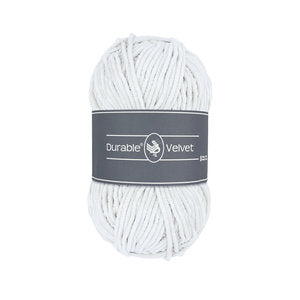 Durable Velvet garen in kleur 310 White voor haken, te koop bij De Garengarage.